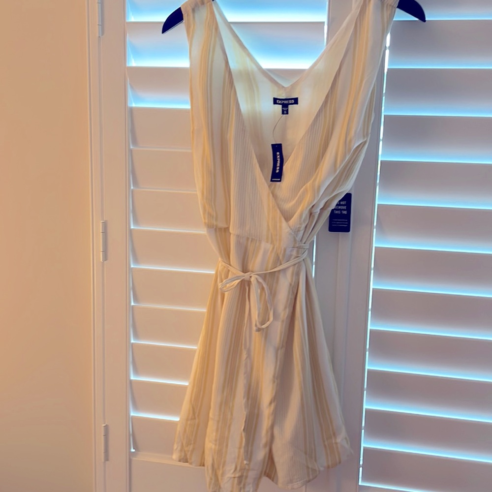 Brandnew express wrap dress